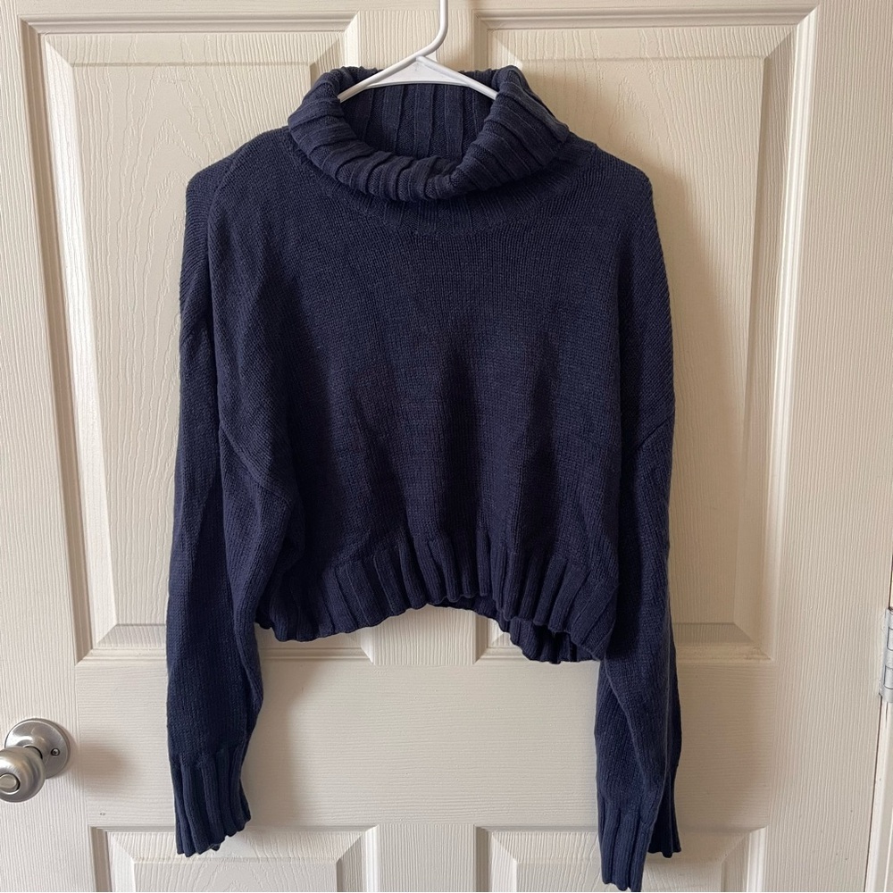 H&M navy sweater